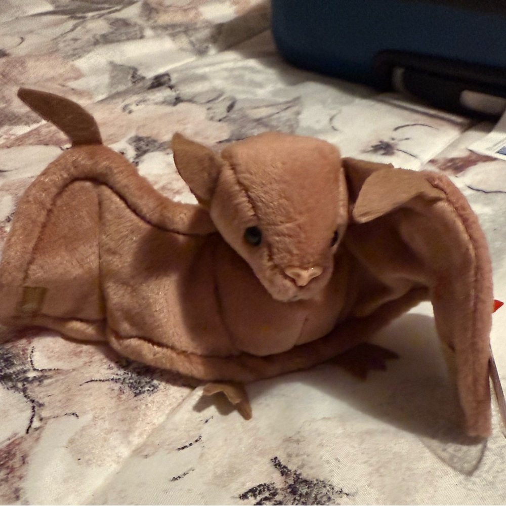 TY beanie baby (Batty)